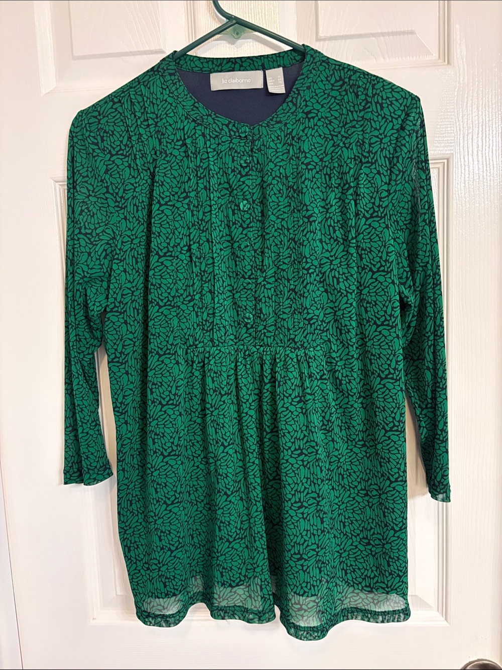 Liz Claiborne Dark Green Floral Button-Front Tunic